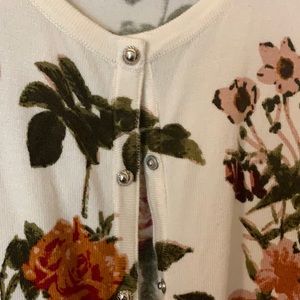 Quarter Sleeve Floral Cardigan
